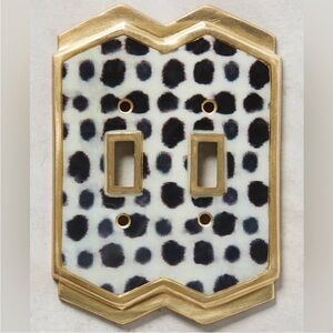 Anthropologie dotted Ames 2 gang switch